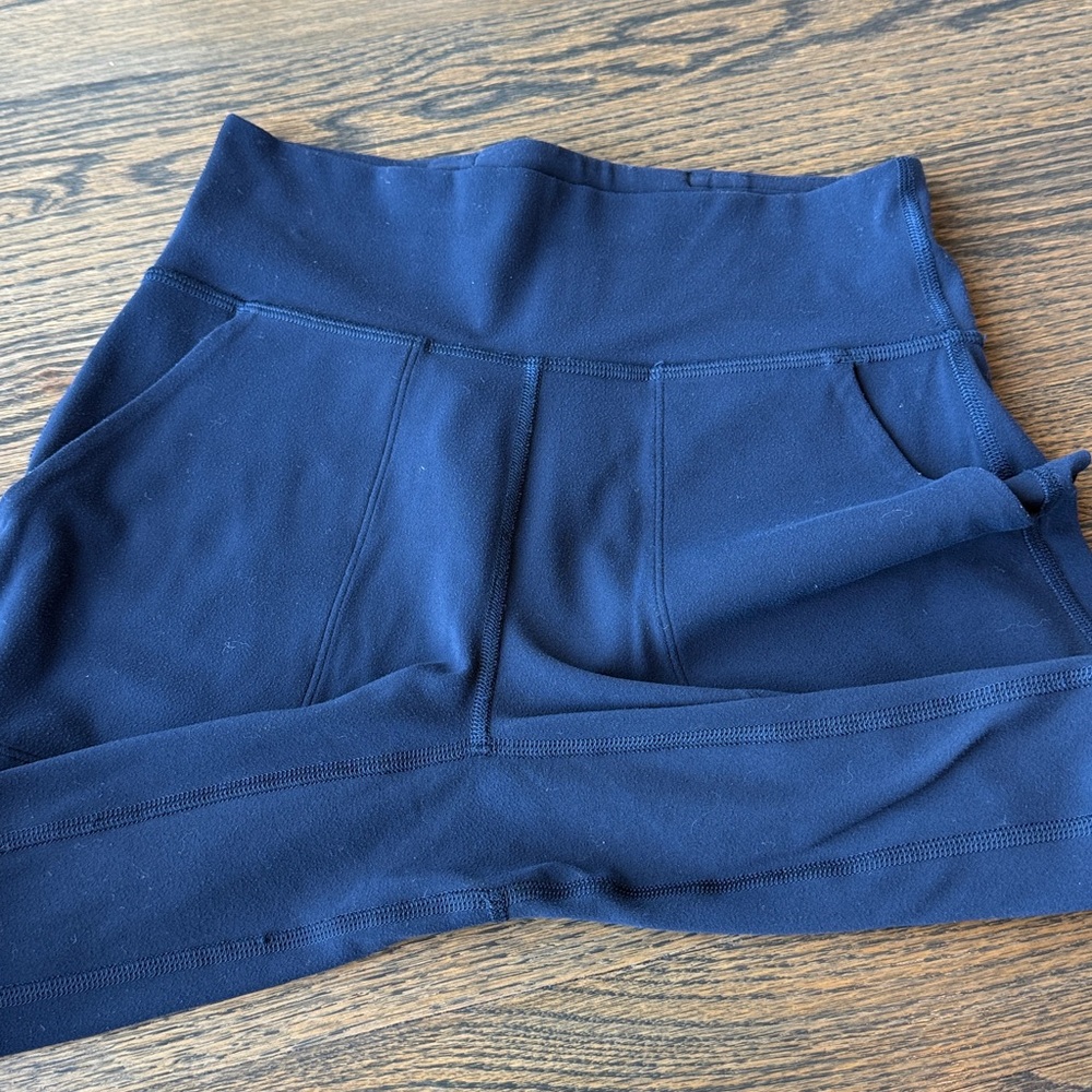 Lululemon Align High-Rise Jogger 28” True Navy Size 4 GUC
True Navy - Picture 11 of 11